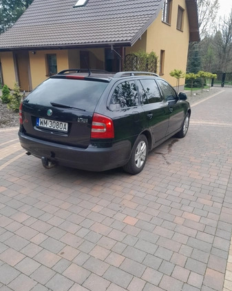 Skoda Octavia cena 17900 przebieg: 259000, rok produkcji 2011 z Moryń małe 56